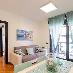 Dock Of The Bay Genova, Stylish In The Heart Of With Air Conditioning, Private Free Garage, Harbour View Appartamento Genova