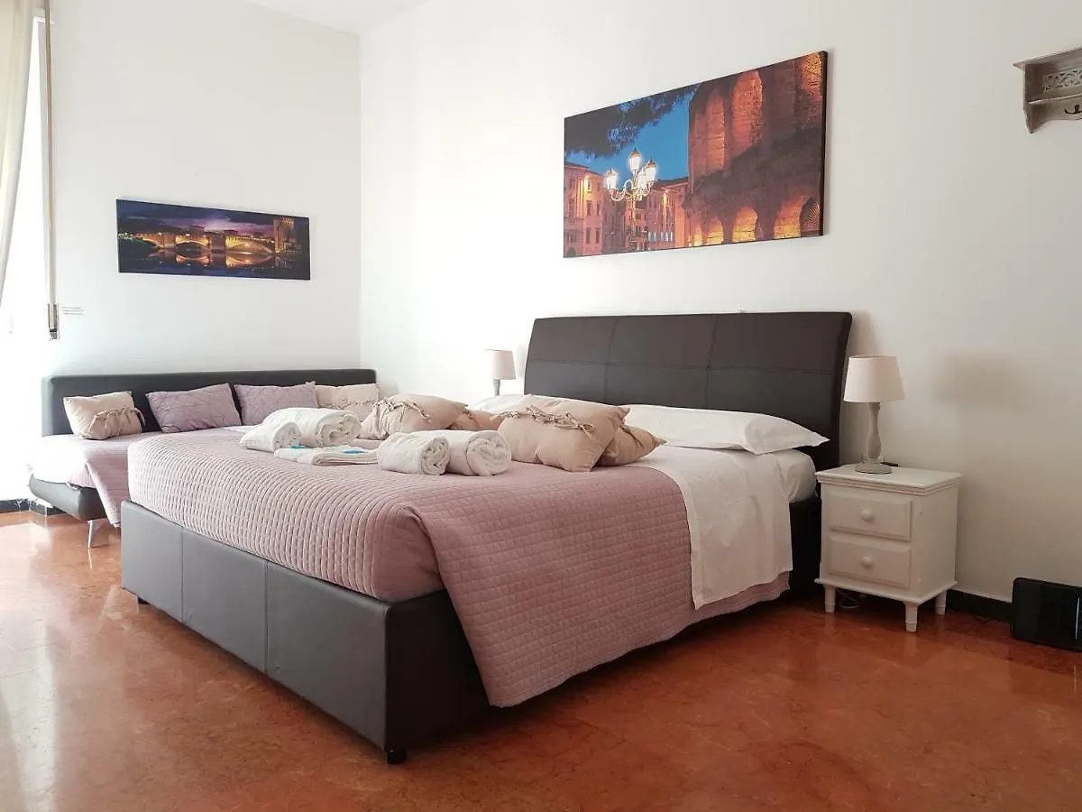 Home Suite Home Verona 0*,  Italia